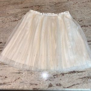 Girls size 5 GAP cream tulle skirt